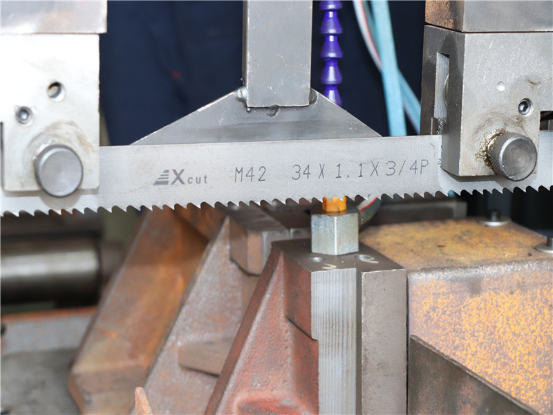 无锡锯床生产厂家为您介绍贝斯特3344锯条焊接加工工艺是怎样的？